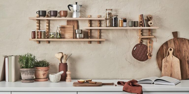 DIY Wall Shelves Using a Circular Saw