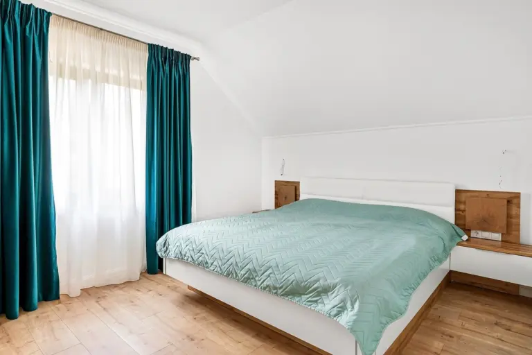 7 Best Blackout Curtains for Bedrooms in 2025: Top Picks for Style and Privacy